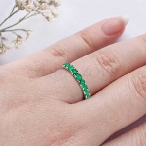 lab-emerald-eternity-wide-band