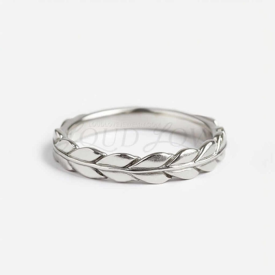 Silver Laurel Wreath Ring with intertwined leaf design symbolizing victory and honor
