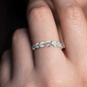 Gold-plated Laurel Wreath Ring featuring delicate laurel leaves in an elegant arrangement