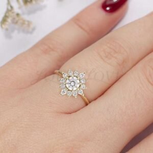 woman-wearing-halo-moissanite-starburst-ring